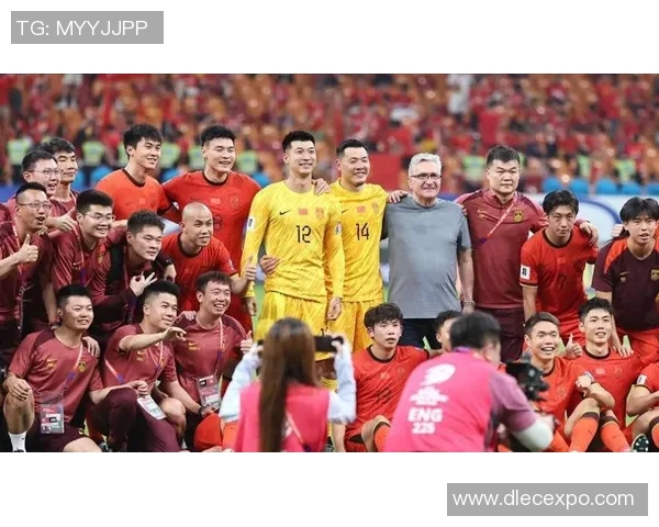 国足逆袭日本足球明星展现强大实力与团队精神