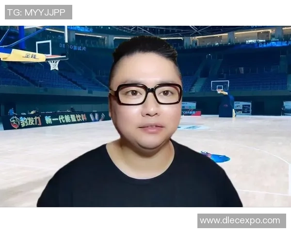 武汉篮球队以82分稳居杯赛积分榜首位展现强劲实力