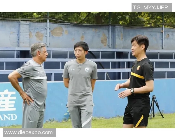 武汉篮球队灵活性强劲表现荣登全国第二名引发关注 武汉篮球队灵活性强劲表现荣登全国第二名引发关注