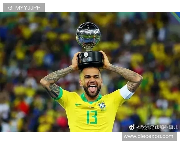 深圳足球队荣登足球状态排行榜第10名展现强劲实力与潜力 深圳足球队荣登足球状态排行榜第10名展现强劲实力与潜力