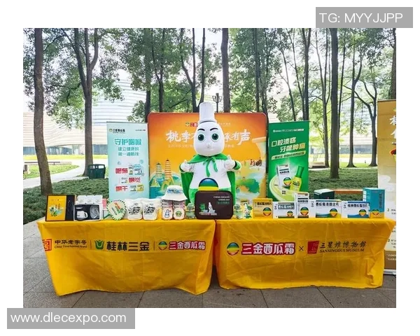 西瓜霜携手足球明星开启夏日清凉之旅助力运动健康新风尚 西瓜霜携手足球明星开启夏日清凉之旅助力运动健康新风尚