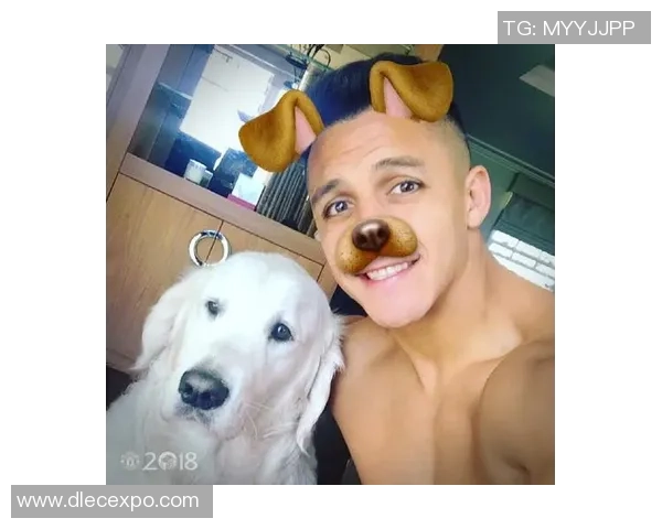 足球明星家的小狗与明星生活的趣味日常探秘 足球明星家的小狗与明星生活的趣味日常探秘