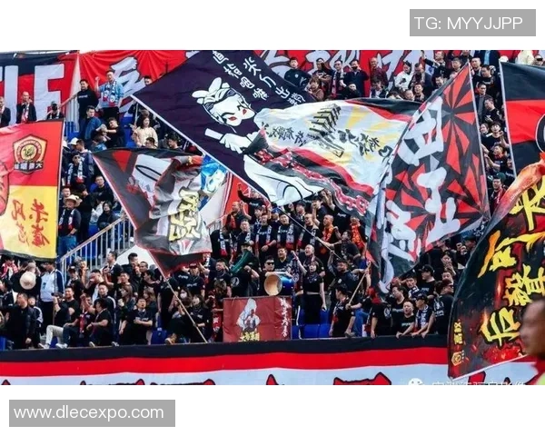 陕西球迷热情如火足球明星纷纷赞誉其支持与激情 陕西球迷热情如火足球明星纷纷赞誉其支持与激情