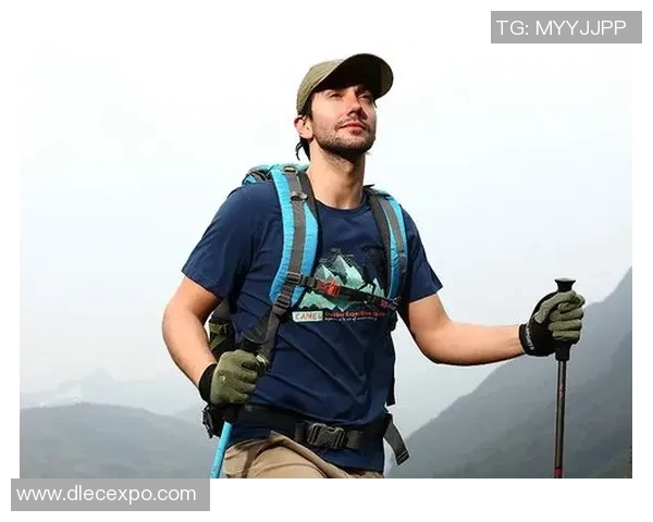 攀岩装备选购:专业服装推荐